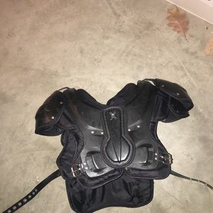 xenith adult shoulder pads